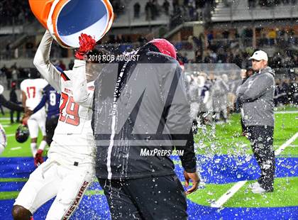 Thumbnail 2 in Westfield vs. Tomball Memorial (UIL 6A Area Playoff)  photogallery.