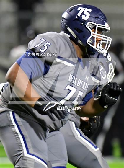 Thumbnail 2 in Westfield vs. Tomball Memorial (UIL 6A Area Playoff)  photogallery.