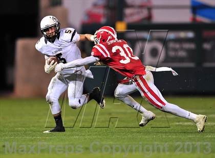 Thumbnail 3 in St. John Bosco vs. Mater Dei (CIF SS Pac-5 Division Final) photogallery.