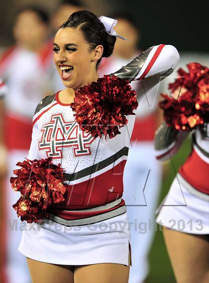 Thumbnail 3 in St. John Bosco vs. Mater Dei (CIF SS Pac-5 Division Final) photogallery.