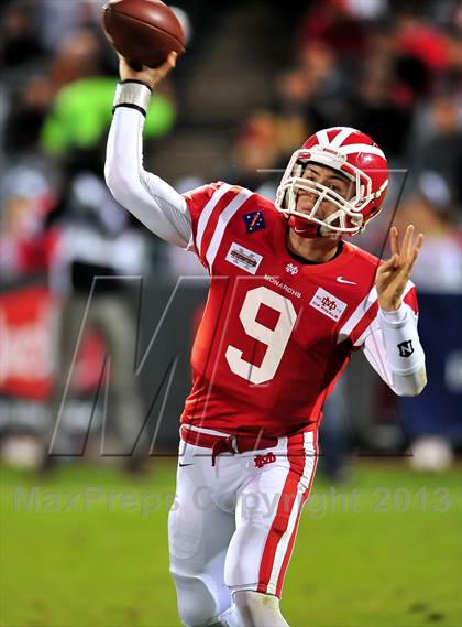 Thumbnail 2 in St. John Bosco vs. Mater Dei (CIF SS Pac-5 Division Final) photogallery.