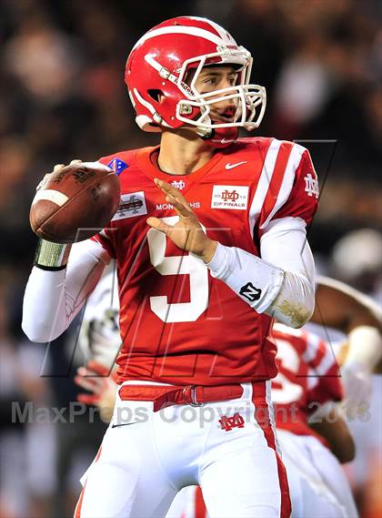 Thumbnail 2 in St. John Bosco vs. Mater Dei (CIF SS Pac-5 Division Final) photogallery.