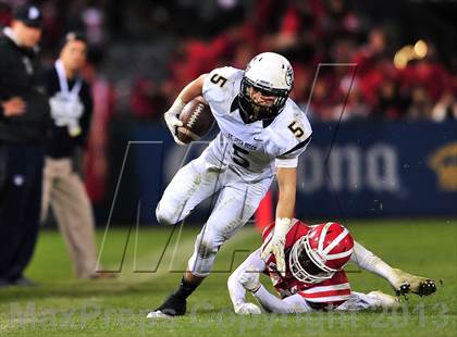 Thumbnail 2 in St. John Bosco vs. Mater Dei (CIF SS Pac-5 Division Final) photogallery.