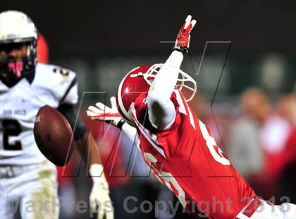 Thumbnail 3 in St. John Bosco vs. Mater Dei (CIF SS Pac-5 Division Final) photogallery.