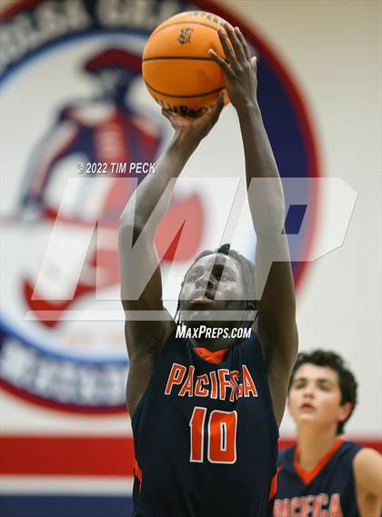 Thumbnail 2 in Pacifica Christian/Orange County @ Fountain Valley photogallery.