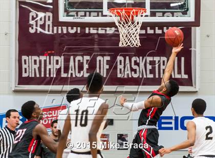 Thumbnail 1 in Paul VI vs. Chaminade (Spalding HoopHall Classic) photogallery.