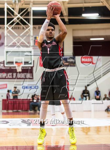 Thumbnail 2 in Paul VI vs. Chaminade (Spalding HoopHall Classic) photogallery.