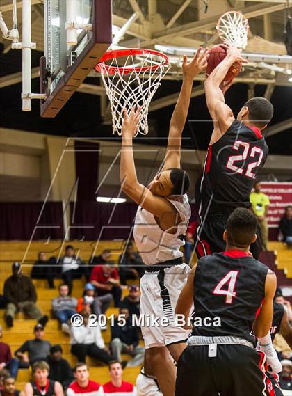 Thumbnail 1 in Paul VI vs. Chaminade (Spalding HoopHall Classic) photogallery.