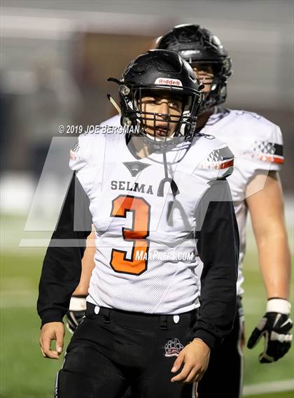 Thumbnail 1 in Selma vs. Highland (CIF D4-AA Southern Regional Final) photogallery.