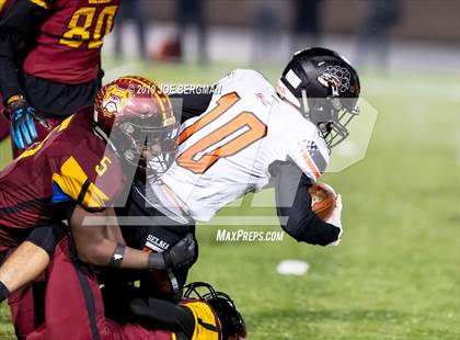 Thumbnail 3 in Selma vs. Highland (CIF D4-AA Southern Regional Final) photogallery.