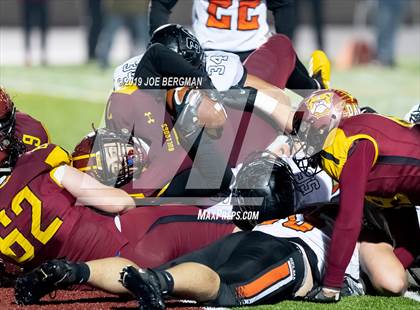 Thumbnail 1 in Selma vs. Highland (CIF D4-AA Southern Regional Final) photogallery.