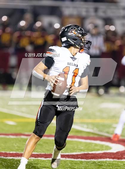 Thumbnail 3 in Selma vs. Highland (CIF D4-AA Southern Regional Final) photogallery.