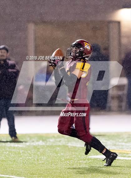 Thumbnail 3 in Selma vs. Highland (CIF D4-AA Southern Regional Final) photogallery.