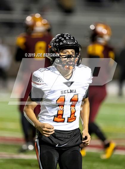 Thumbnail 1 in Selma vs. Highland (CIF D4-AA Southern Regional Final) photogallery.