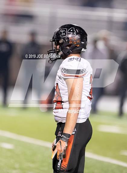 Thumbnail 3 in Selma vs. Highland (CIF D4-AA Southern Regional Final) photogallery.