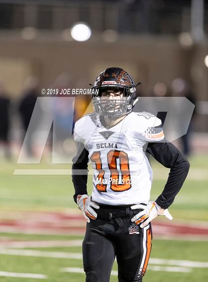 Thumbnail 2 in Selma vs. Highland (CIF D4-AA Southern Regional Final) photogallery.
