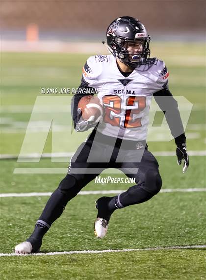 Thumbnail 3 in Selma vs. Highland (CIF D4-AA Southern Regional Final) photogallery.
