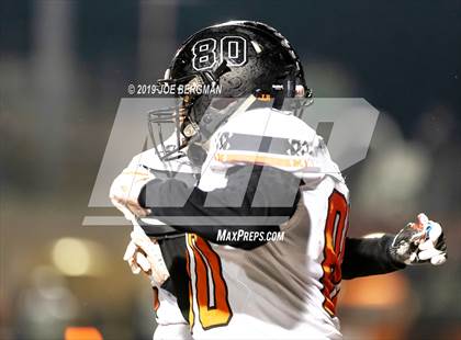 Thumbnail 3 in Selma vs. Highland (CIF D4-AA Southern Regional Final) photogallery.