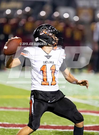 Thumbnail 3 in Selma vs. Highland (CIF D4-AA Southern Regional Final) photogallery.