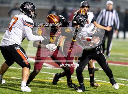 Thumbnail 2 in Selma vs. Highland (CIF D4-AA Southern Regional Final) photogallery.