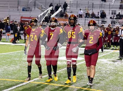 Thumbnail 2 in Selma vs. Highland (CIF D4-AA Southern Regional Final) photogallery.