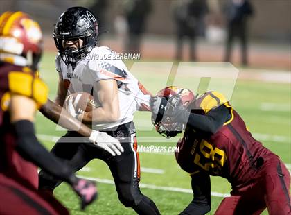 Thumbnail 1 in Selma vs. Highland (CIF D4-AA Southern Regional Final) photogallery.