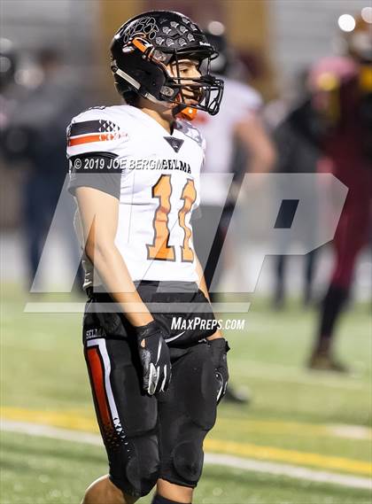 Thumbnail 2 in Selma vs. Highland (CIF D4-AA Southern Regional Final) photogallery.