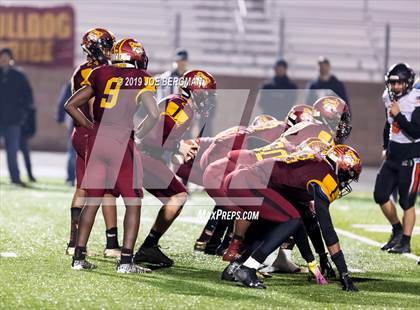 Thumbnail 1 in Selma vs. Highland (CIF D4-AA Southern Regional Final) photogallery.