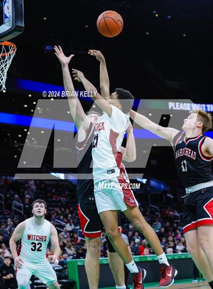 Thumbnail 2 in Salem vs Marblehead (Andrew James Lawson Invitational) photogallery.
