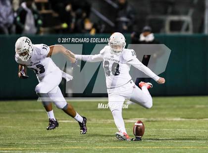 Thumbnail 2 in Garfield vs Eastside Catholic (WIAA 3A Quaterfinal) photogallery.