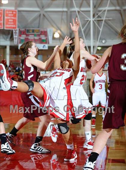 Thumbnail 2 in McPherson vs Hays (McPherson Optimist Tournament) photogallery.