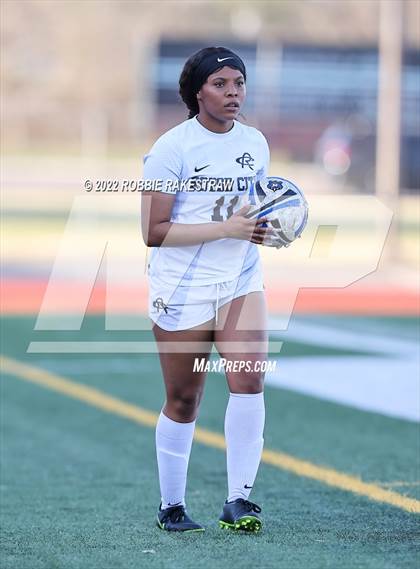 Thumbnail 2 in Midlothian vs. Royse City (UIL 5A R2 Bi-District Playoff) photogallery.