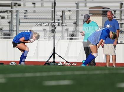 Thumbnail 2 in Midlothian vs. Royse City (UIL 5A R2 Bi-District Playoff) photogallery.