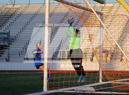 Thumbnail 2 in Midlothian vs. Royse City (UIL 5A R2 Bi-District Playoff) photogallery.