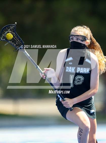 Thumbnail 3 in Oak Park @ Chaminade photogallery.