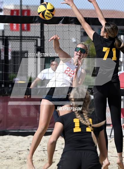 Thumbnail 1 in Mira Costa vs. Redondo Union (CIF-SS D1 Final) photogallery.