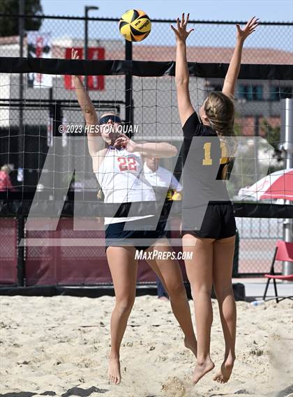 Thumbnail 2 in Mira Costa vs. Redondo Union (CIF-SS D1 Final) photogallery.