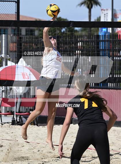 Thumbnail 2 in Mira Costa vs. Redondo Union (CIF-SS D1 Final) photogallery.