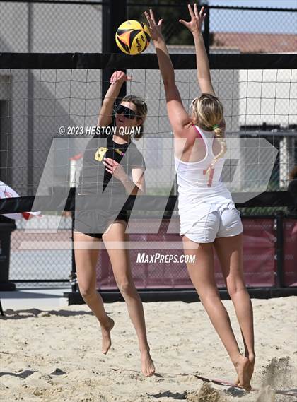 Thumbnail 3 in Mira Costa vs. Redondo Union (CIF-SS D1 Final) photogallery.