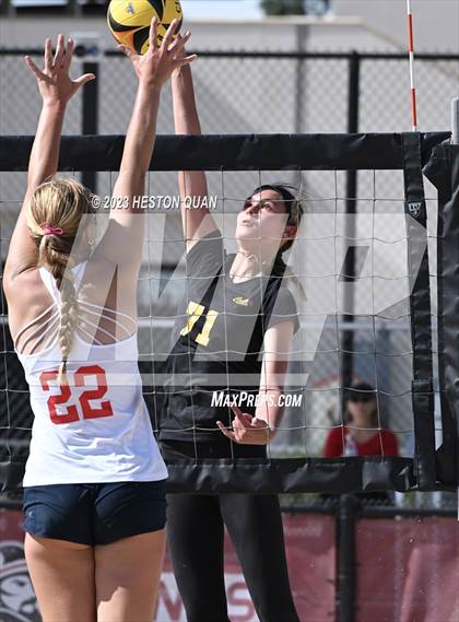 Thumbnail 2 in Mira Costa vs. Redondo Union (CIF-SS D1 Final) photogallery.