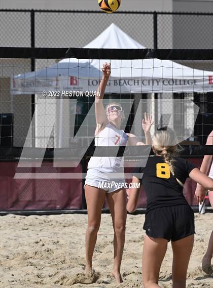 Thumbnail 2 in Mira Costa vs. Redondo Union (CIF-SS D1 Final) photogallery.