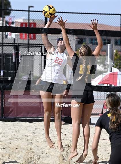 Thumbnail 3 in Mira Costa vs. Redondo Union (CIF-SS D1 Final) photogallery.