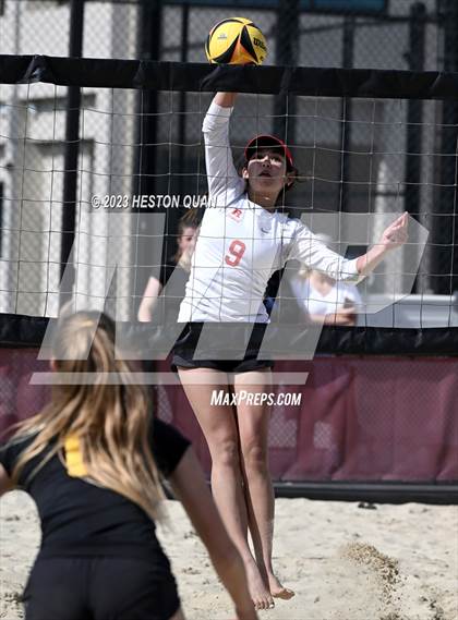 Thumbnail 3 in Mira Costa vs. Redondo Union (CIF-SS D1 Final) photogallery.