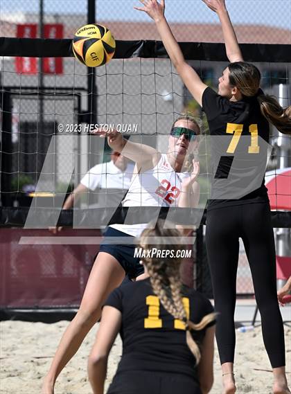 Thumbnail 2 in Mira Costa vs. Redondo Union (CIF-SS D1 Final) photogallery.