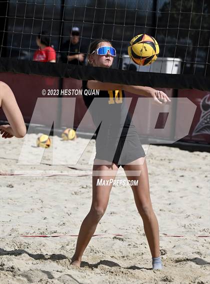 Thumbnail 2 in Mira Costa vs. Redondo Union (CIF-SS D1 Final) photogallery.