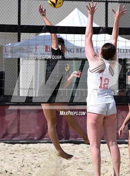 Thumbnail 2 in Mira Costa vs. Redondo Union (CIF-SS D1 Final) photogallery.