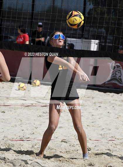 Thumbnail 1 in Mira Costa vs. Redondo Union (CIF-SS D1 Final) photogallery.