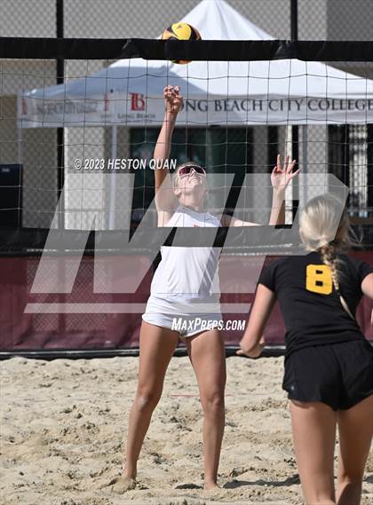 Thumbnail 3 in Mira Costa vs. Redondo Union (CIF-SS D1 Final) photogallery.