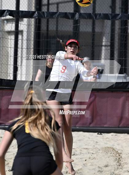 Thumbnail 2 in Mira Costa vs. Redondo Union (CIF-SS D1 Final) photogallery.