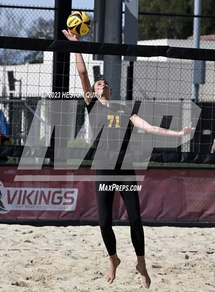 Thumbnail 1 in Mira Costa vs. Redondo Union (CIF-SS D1 Final) photogallery.